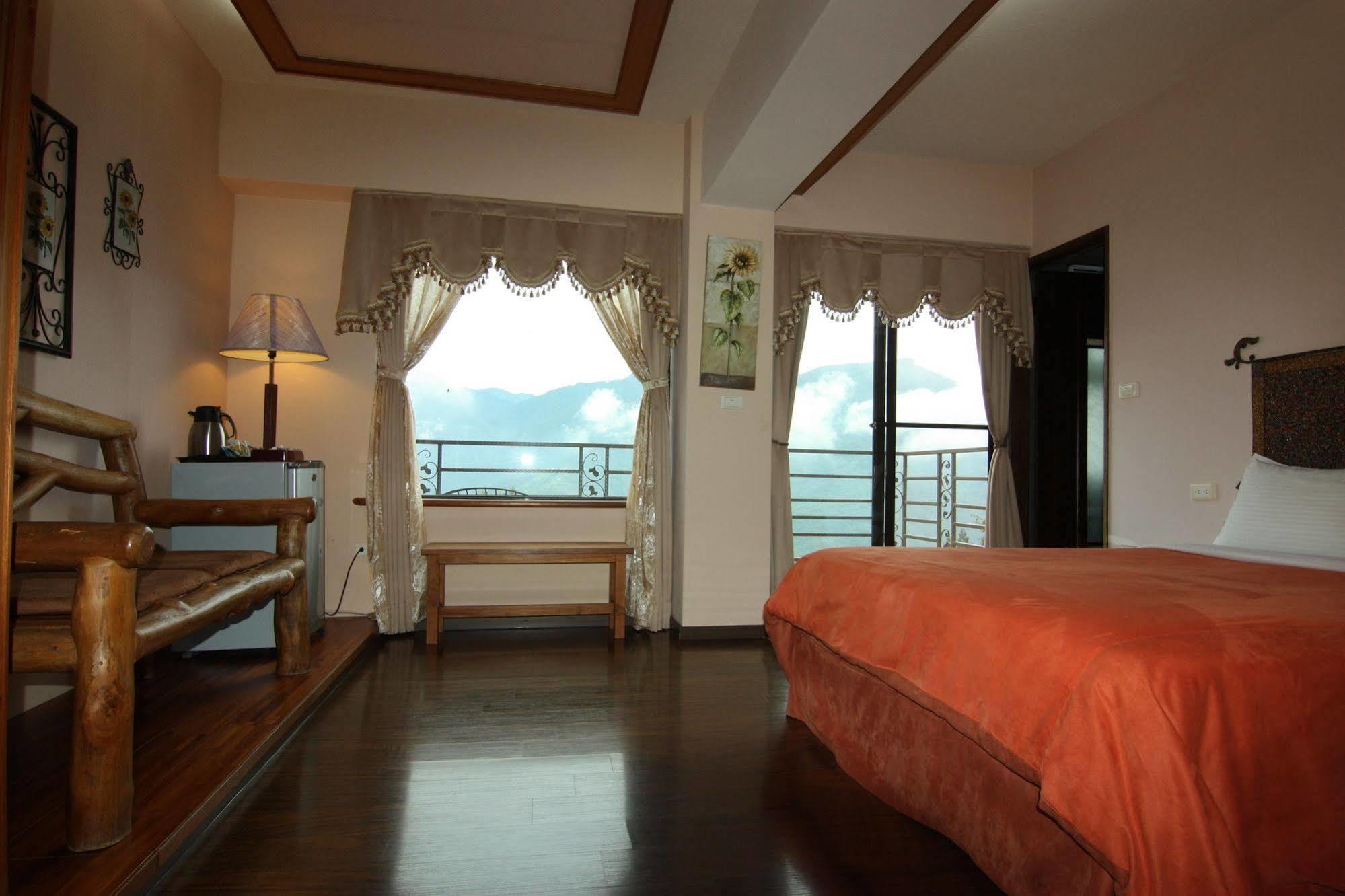Margaret Garden Villa Renai Exterior photo